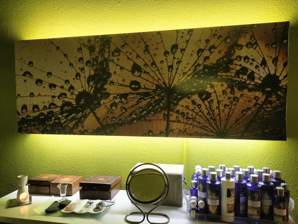 Centro de tratamientos con sus productos